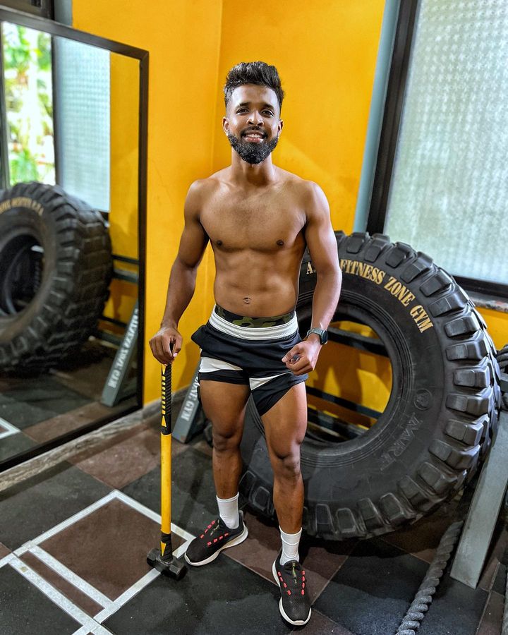 abs gym day picture